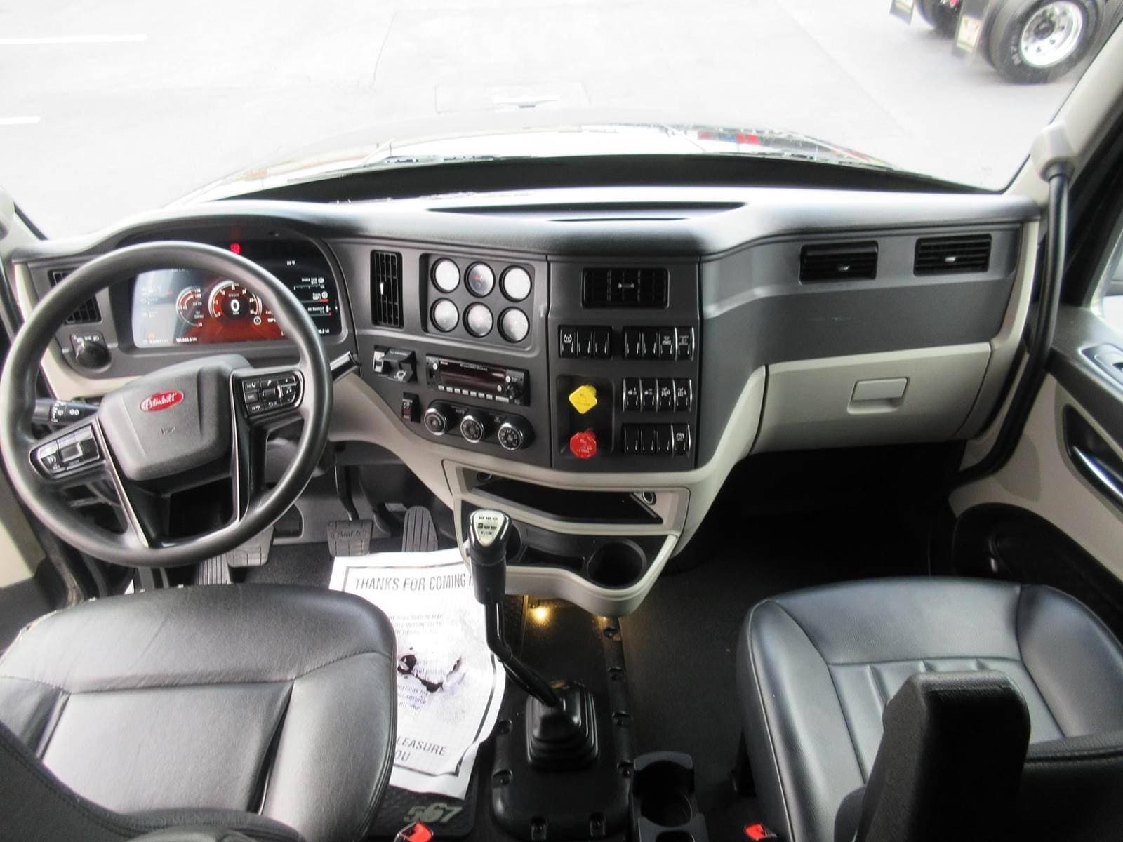 2023 Peterbilt 567 image 5