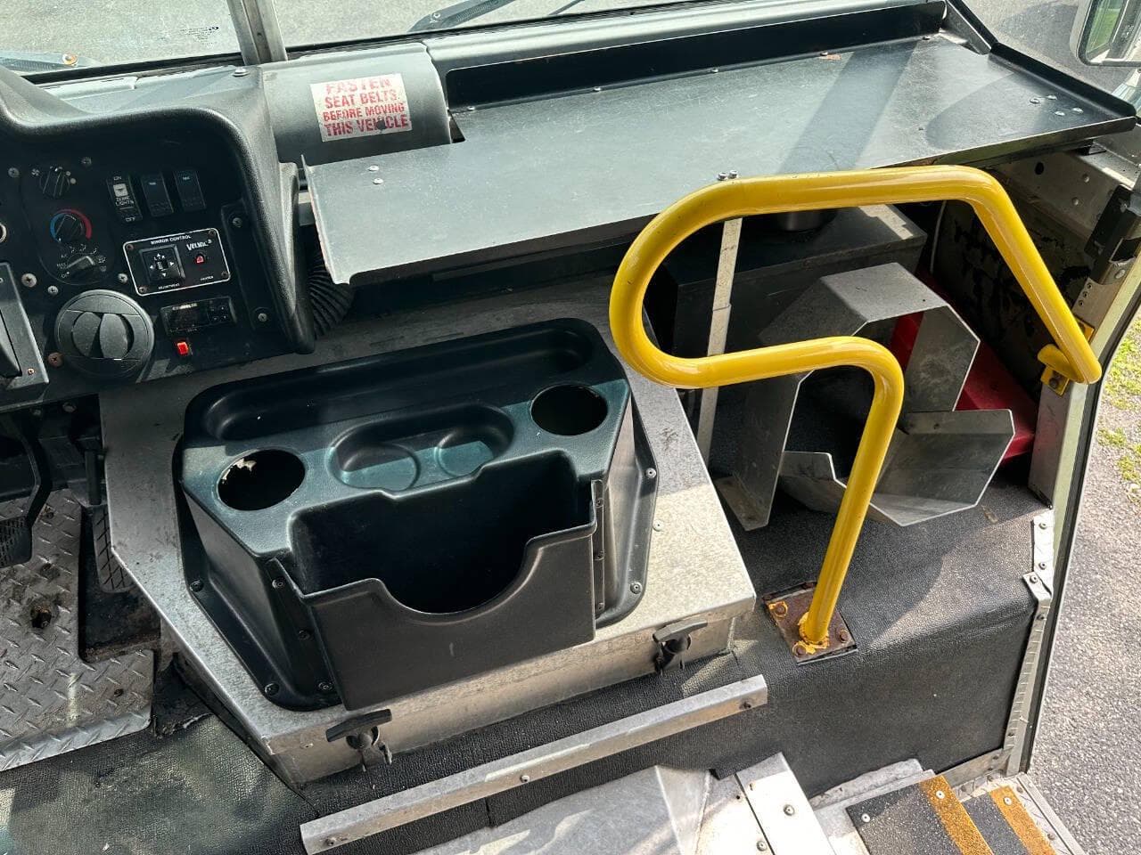 2017 Freightliner MT45 image 15