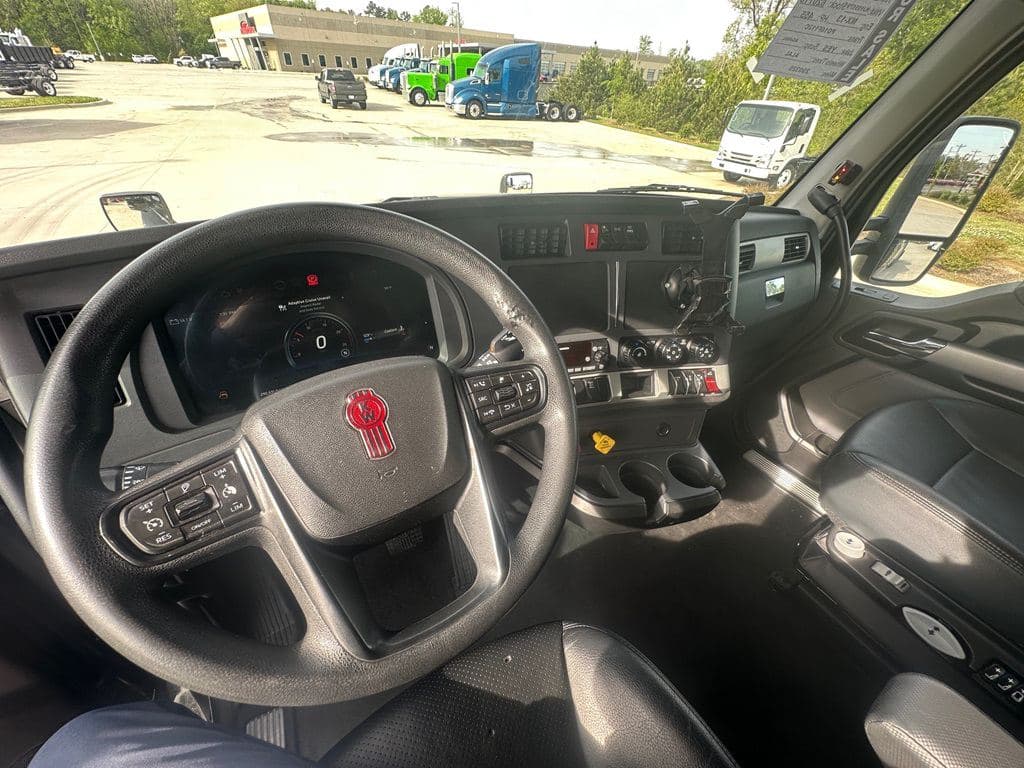Used 2022 KENWORTH T880 image 17