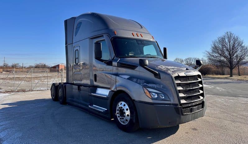 2021 Freightliner Cascadia 126 image 3