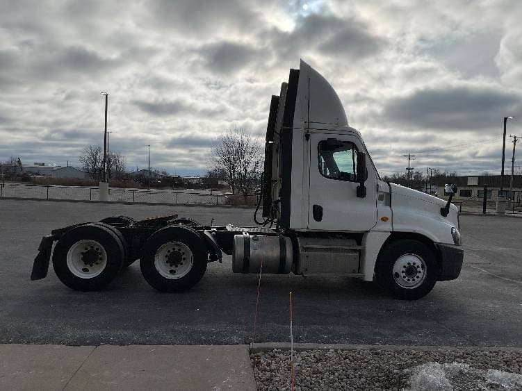 2018 Freightliner Cascadia image 6