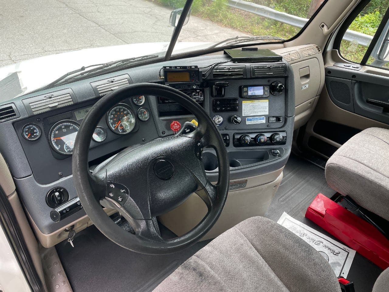 2018 Freightliner Cascadia 125 image 20