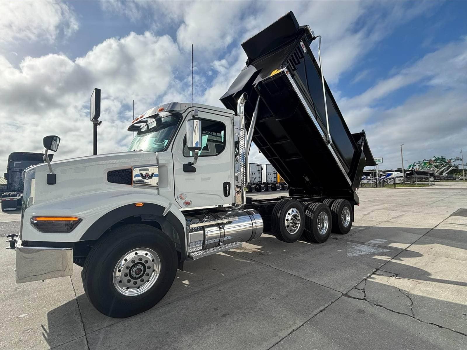 2027 Western Star 49X Chassis image 2