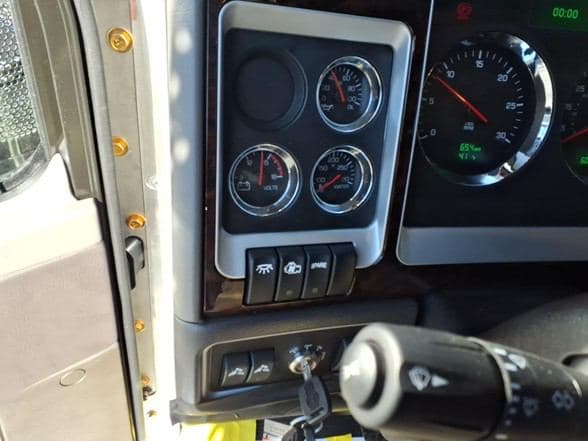 2026 Kenworth W900 image 17