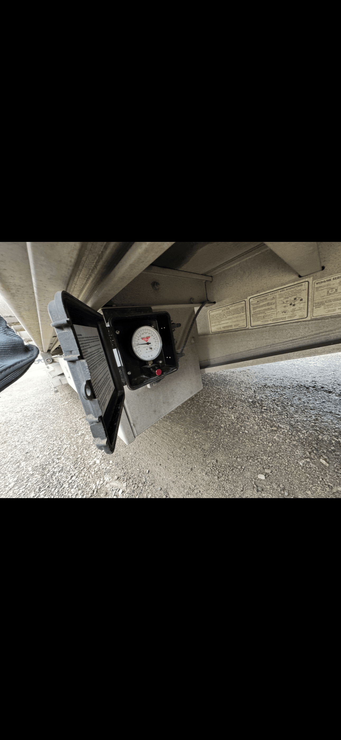 2020 BENSON Low Pro Aluminum Drop Deck image 2