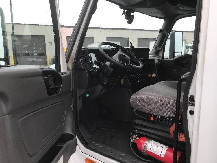 2023 International LT62F image 7
