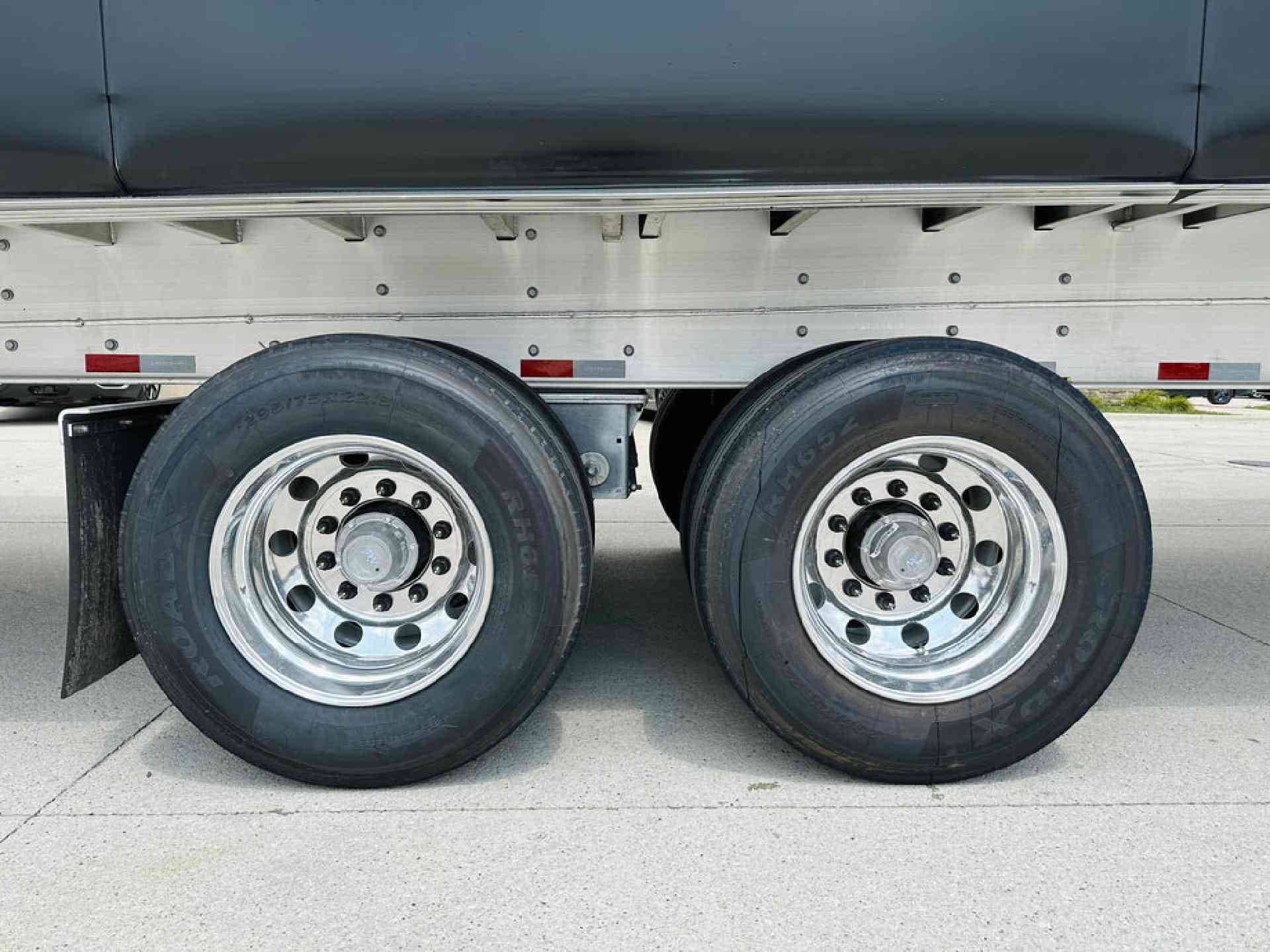 2027 Extreme XP55 Flatbed RAS w/ TarpStop Conestoga image 15