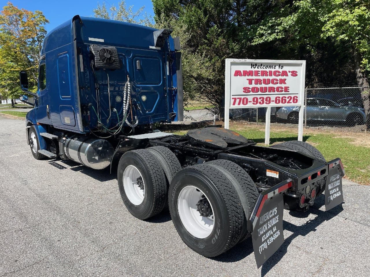 2020 Freightliner Cascadia 126 image 6