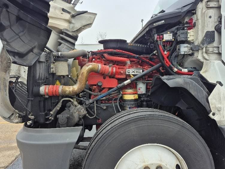 2023 International LT62F image 6