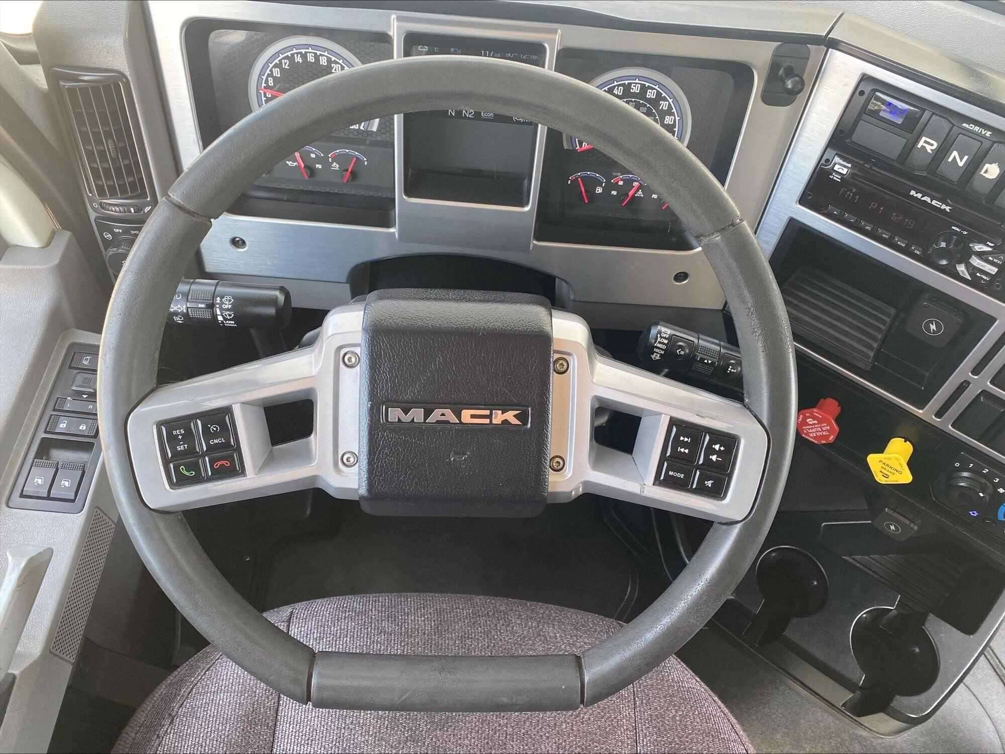 Used 2021 MACK ANTHEM Conventional - Day Cab in Oklahoma City, OK image 11
