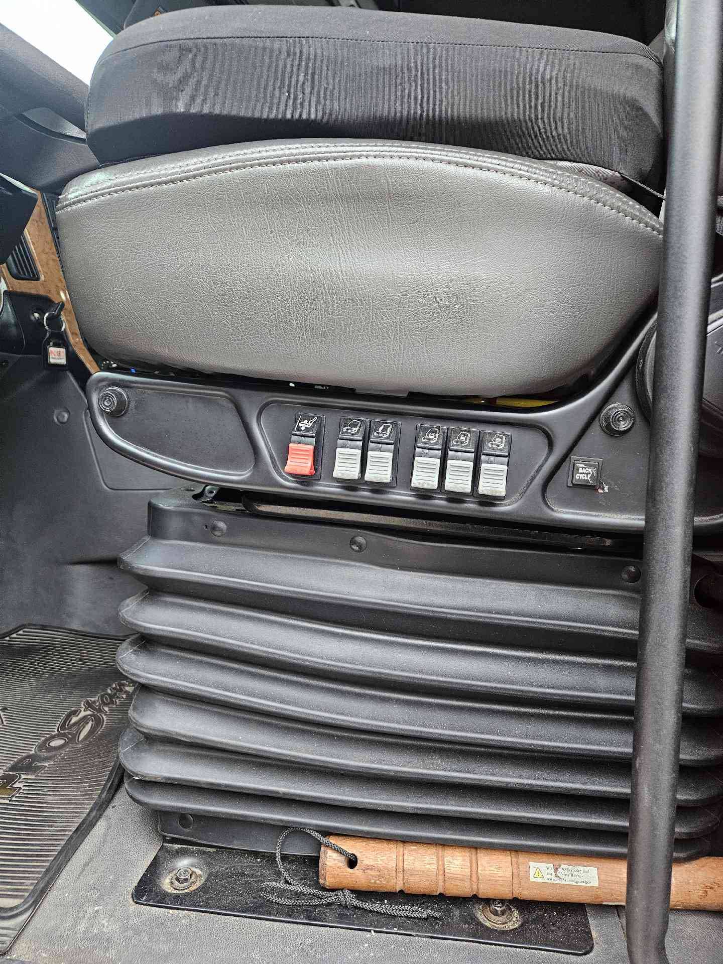 2017 International ProStar image 11