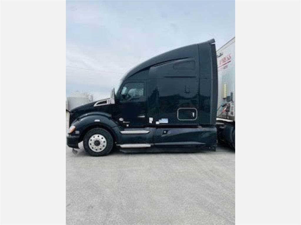 2019 Kenworth T680 image 2