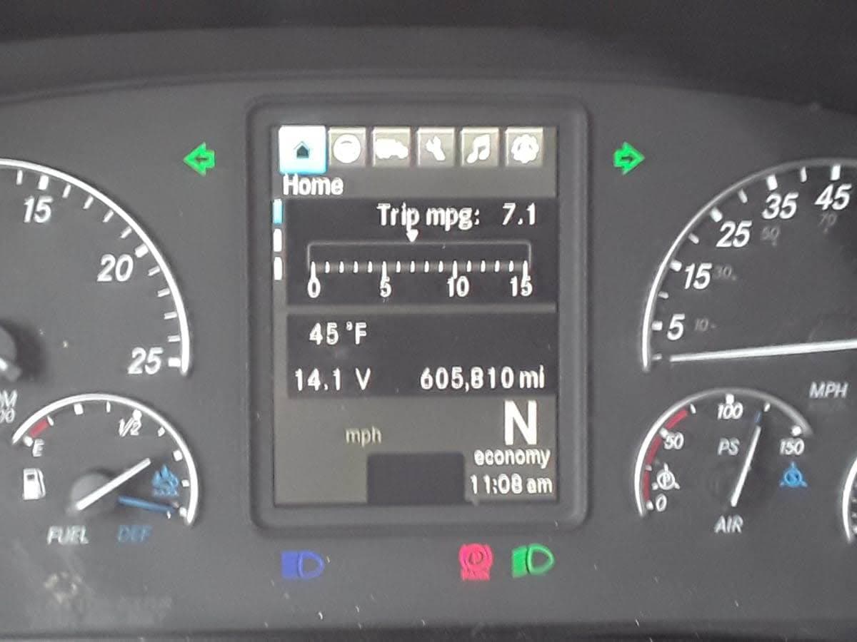 2020 Freightliner Cascadia 126 Sleeper Semi Truck - 72" Condo Sleeper, 400HP, 12 Speed Automatic image 11