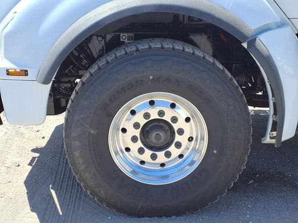 2025 Kenworth T880 image 10