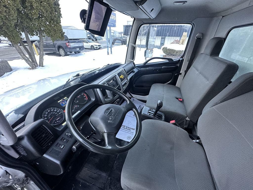 2020 Hino 268A image 12