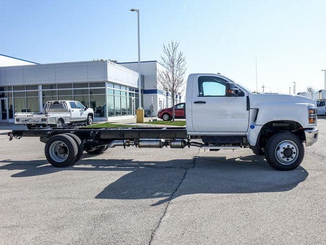 2024 Chevrolet Silverado 4500HD Work Truck image 2