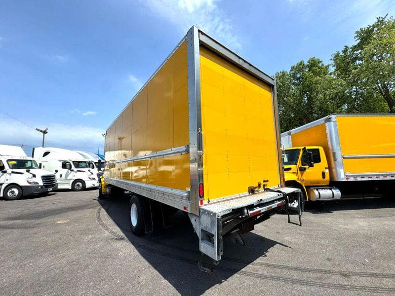 2019 Freightliner Cascadia 125 image 6