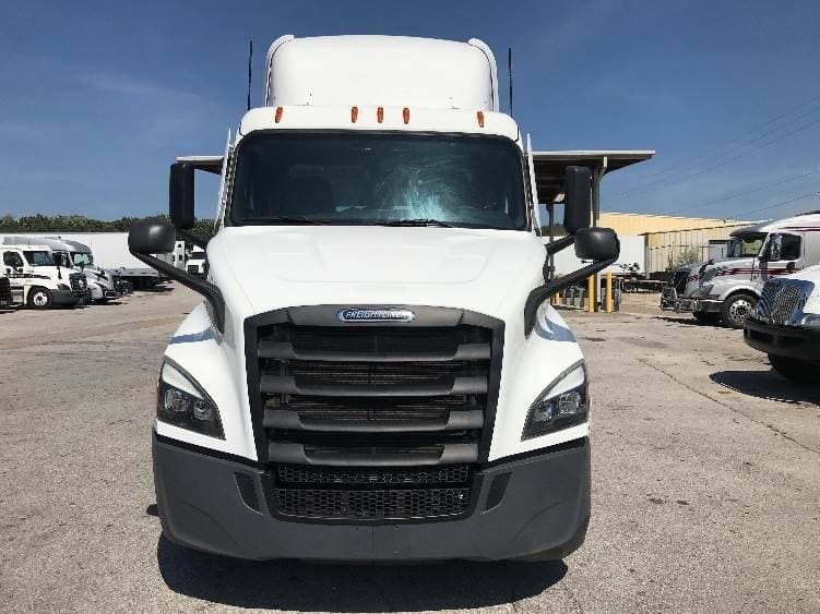 2021 Freightliner Cascadia image 3
