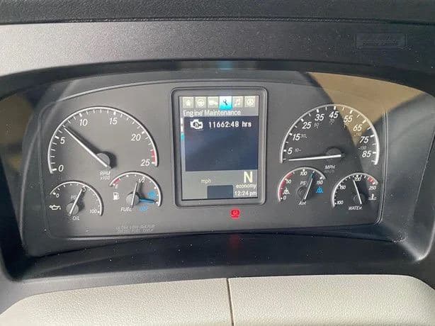2023 Freightliner Cascadia 126 image 7