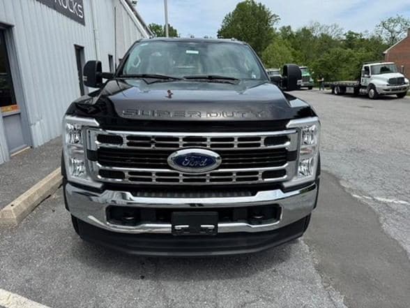 2024 Ford F550 image 4