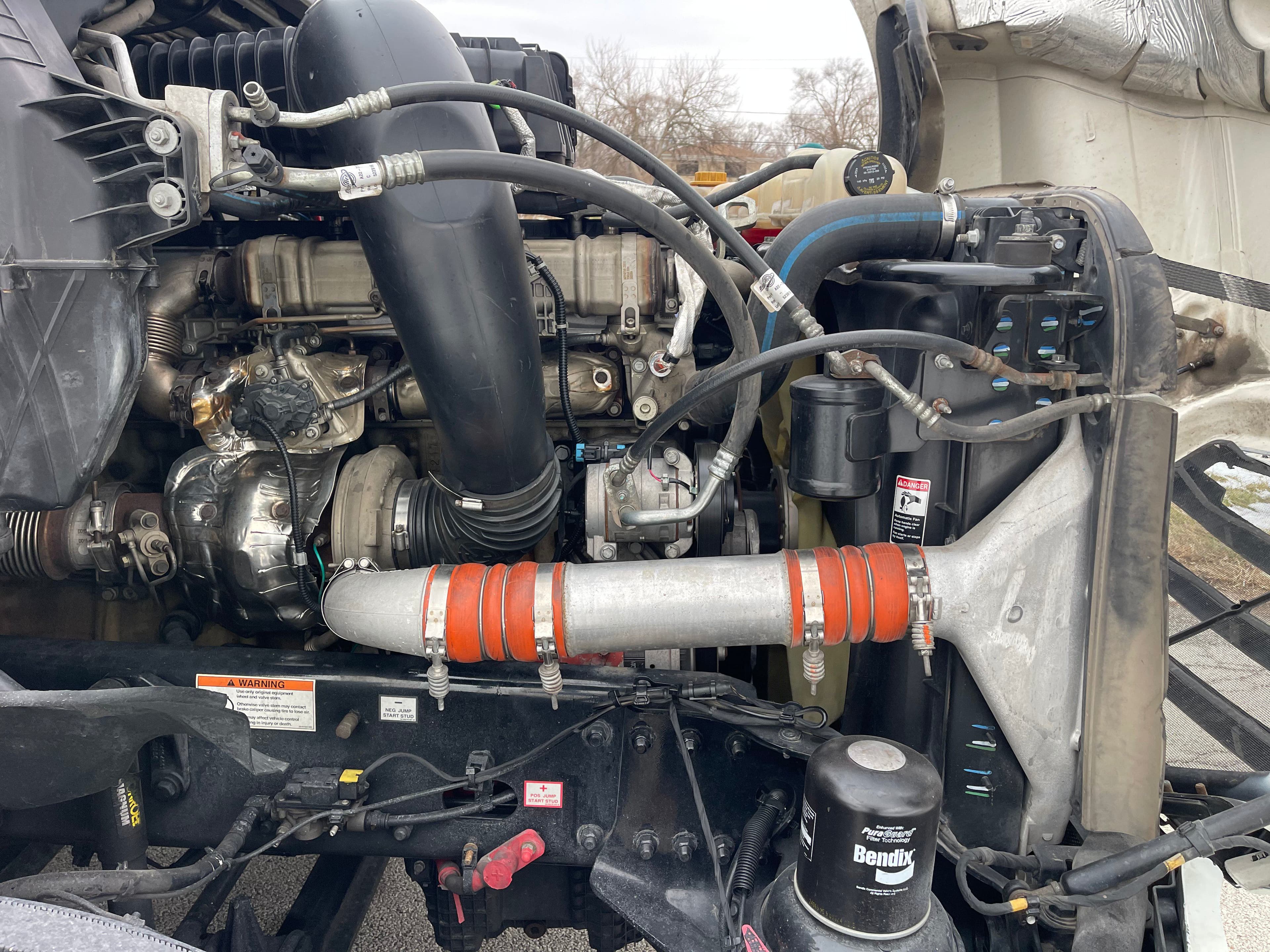 2022 Freightliner Cascadia 126 image 17