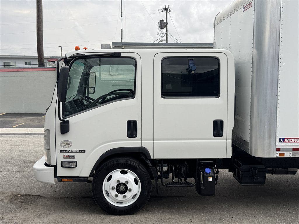 2021 Isuzu NPR XD image 6