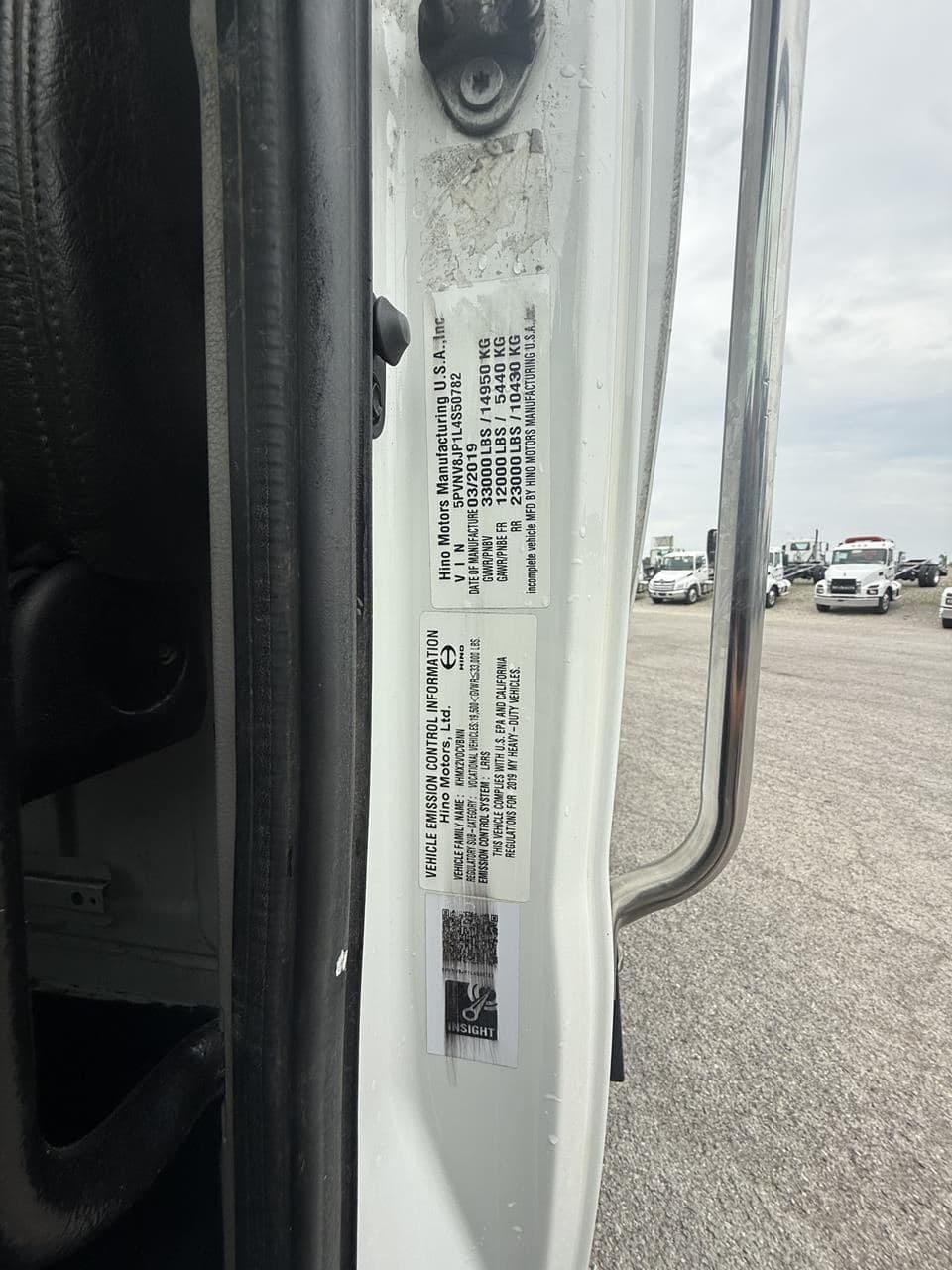 2020 HINO 338 114831 image 11