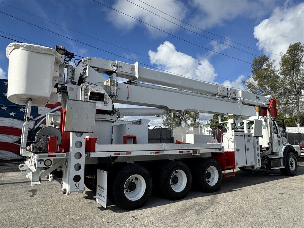 2015 Freightliner M2-112 image 14