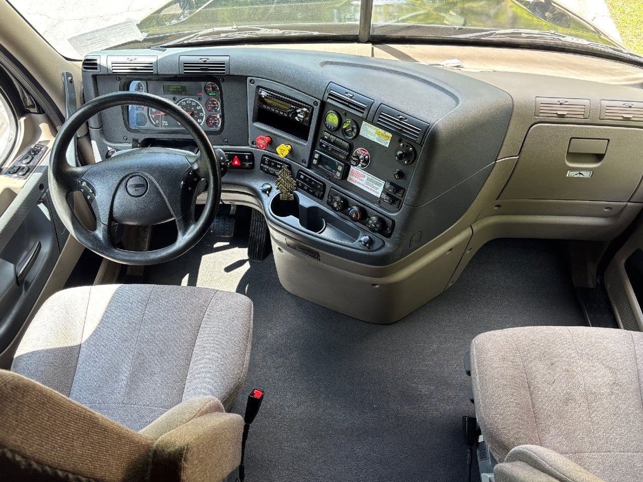 2020 Freightliner Cascadia 125 image 25