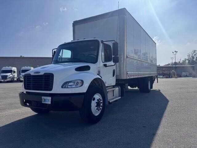 2022 Freightliner M2 image 6