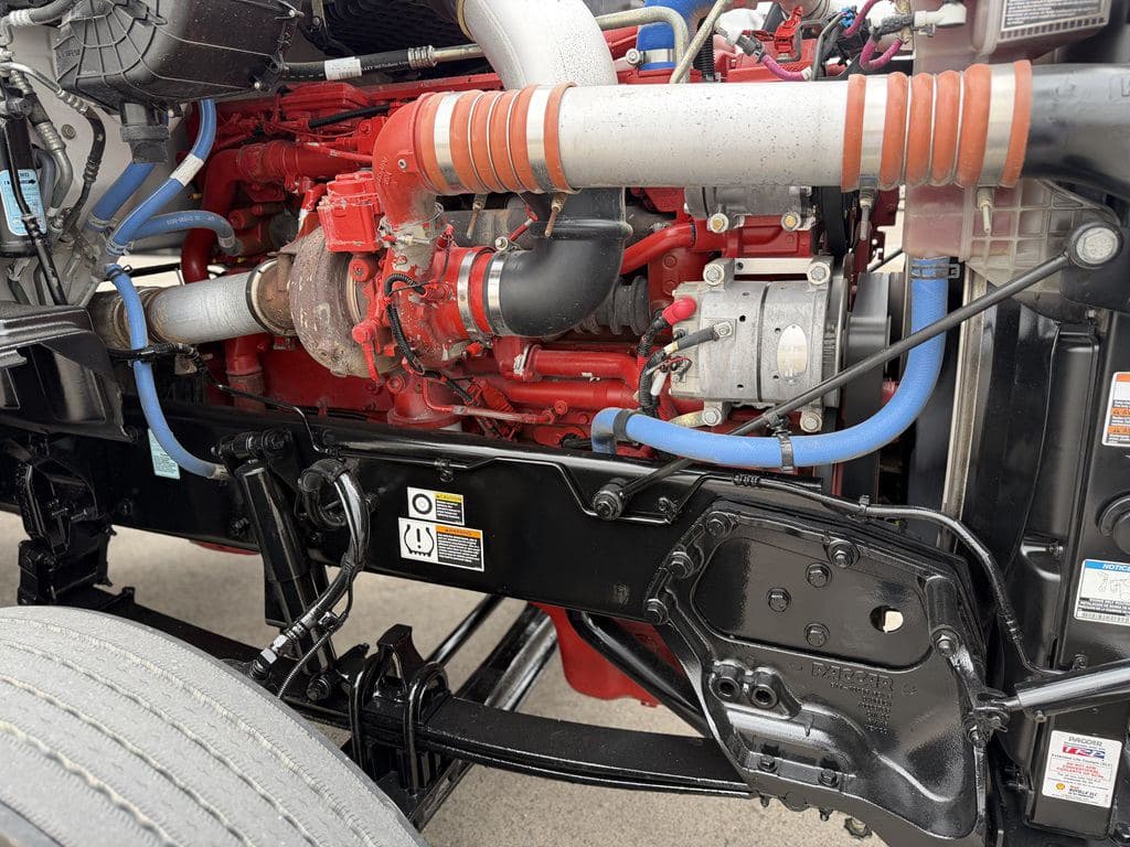 Used 2024 KENWORTH T880 image 19