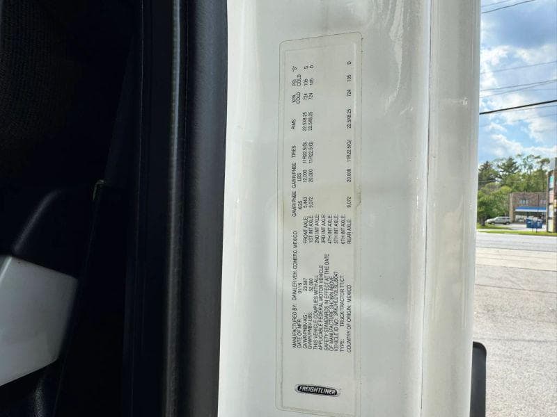2020 Freightliner Cascadia image 21