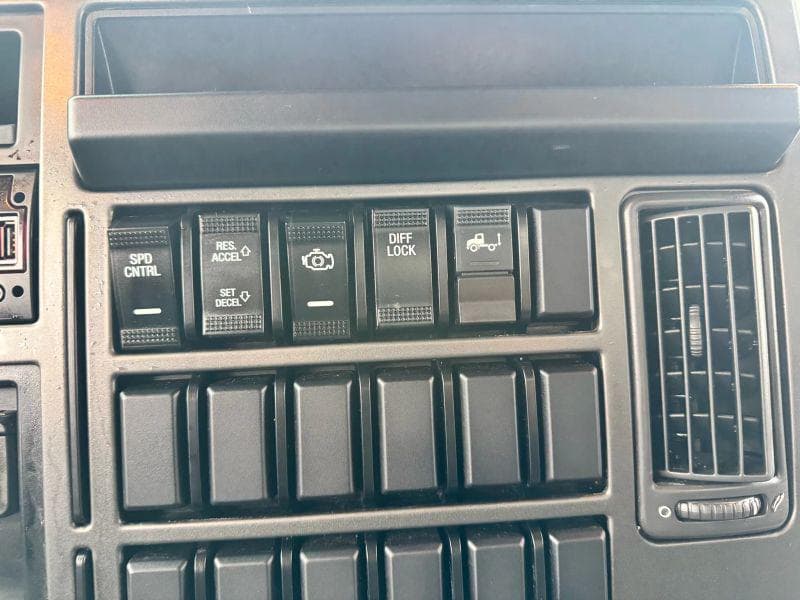 2021 Mack AN64T image 32