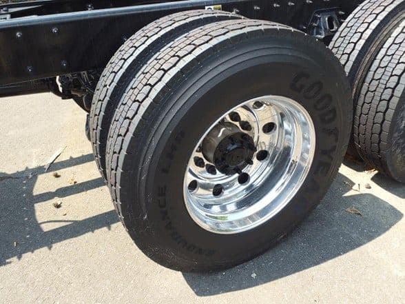 2026 Kenworth T880 image 8