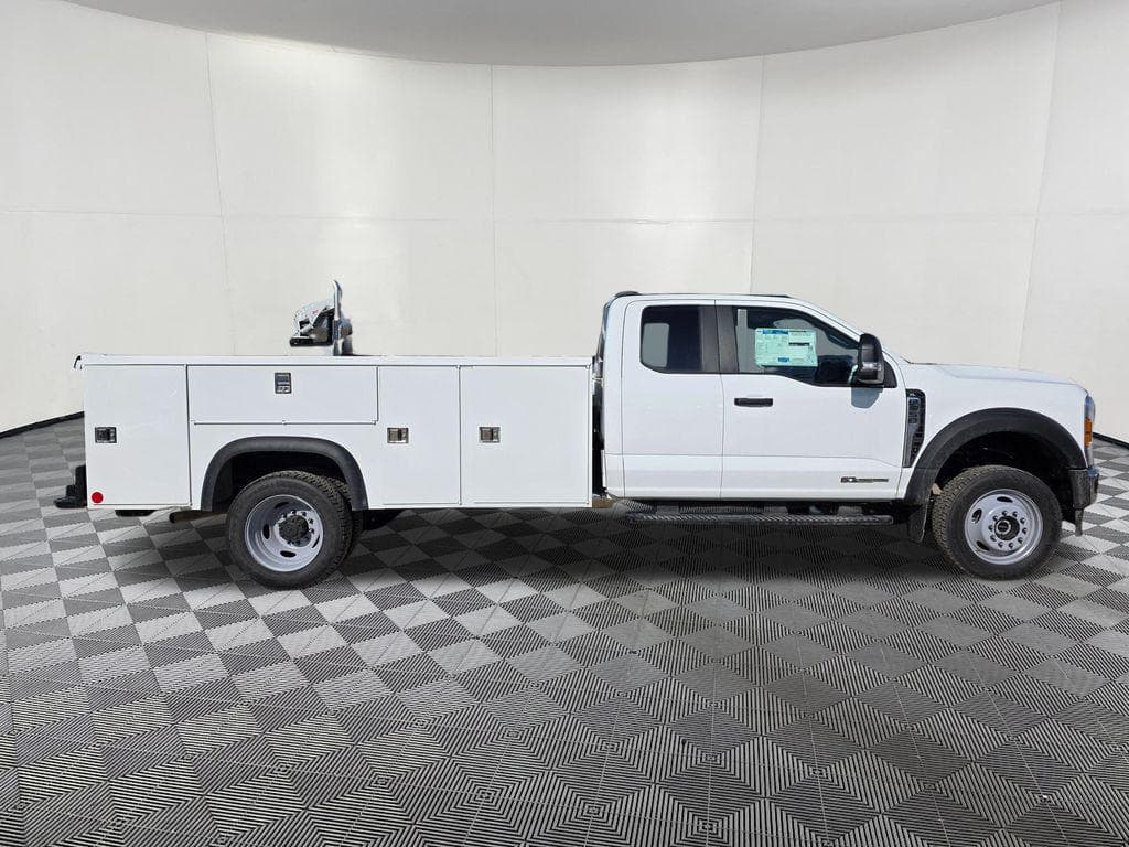 2026 Ford F-550SD XL Service Utility Body image 10