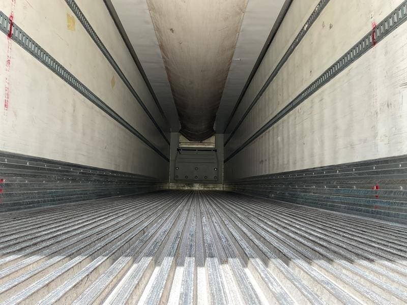 2016 Utility 3000R image 3