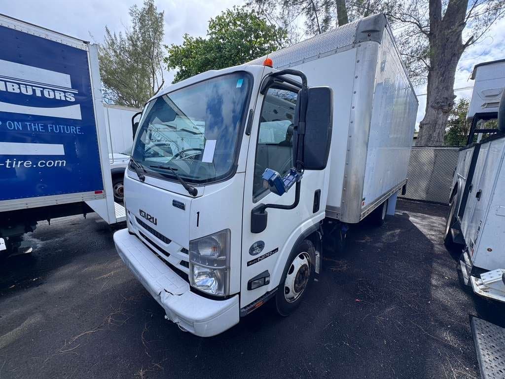 2020 Isuzu NPR-XD image 2