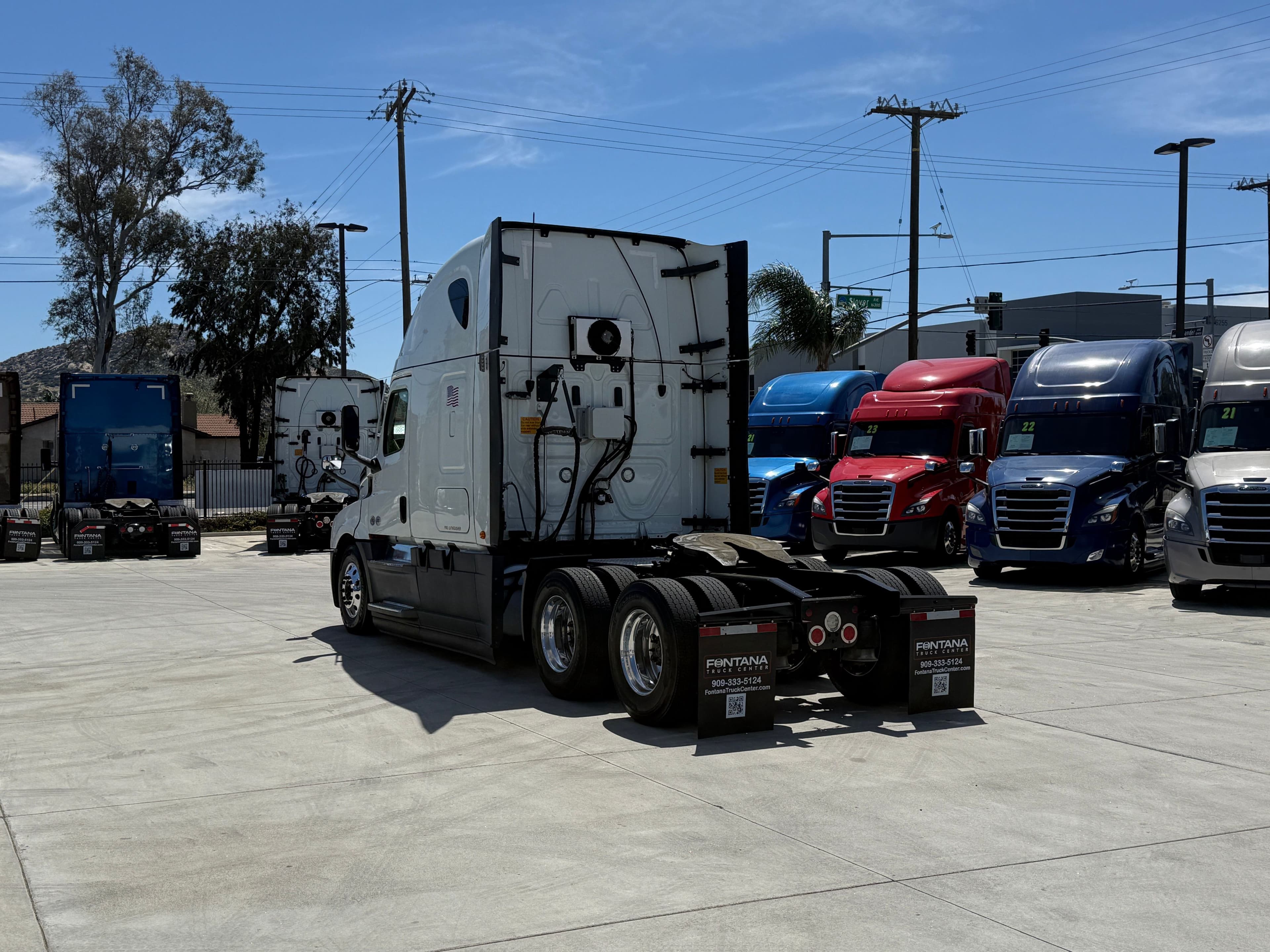 2021 Freightliner Cascadia 126 image 7