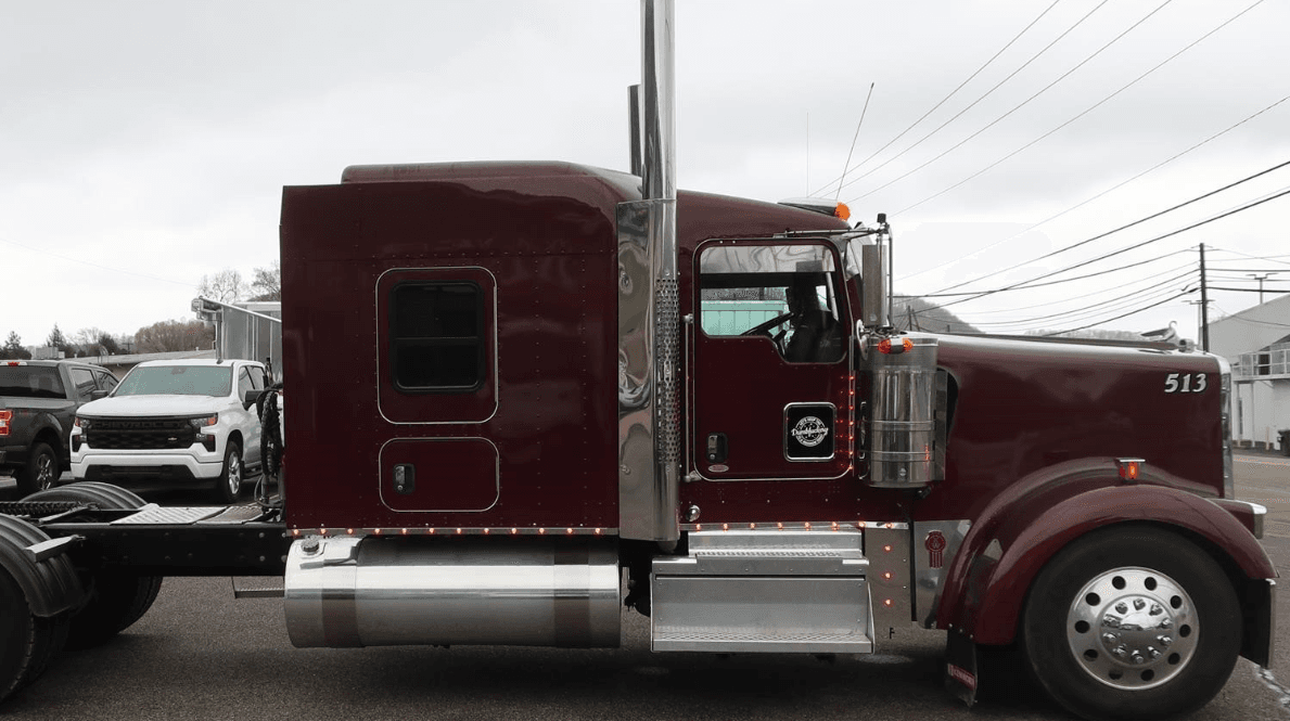 2020 Kenworth W9 Series image 4