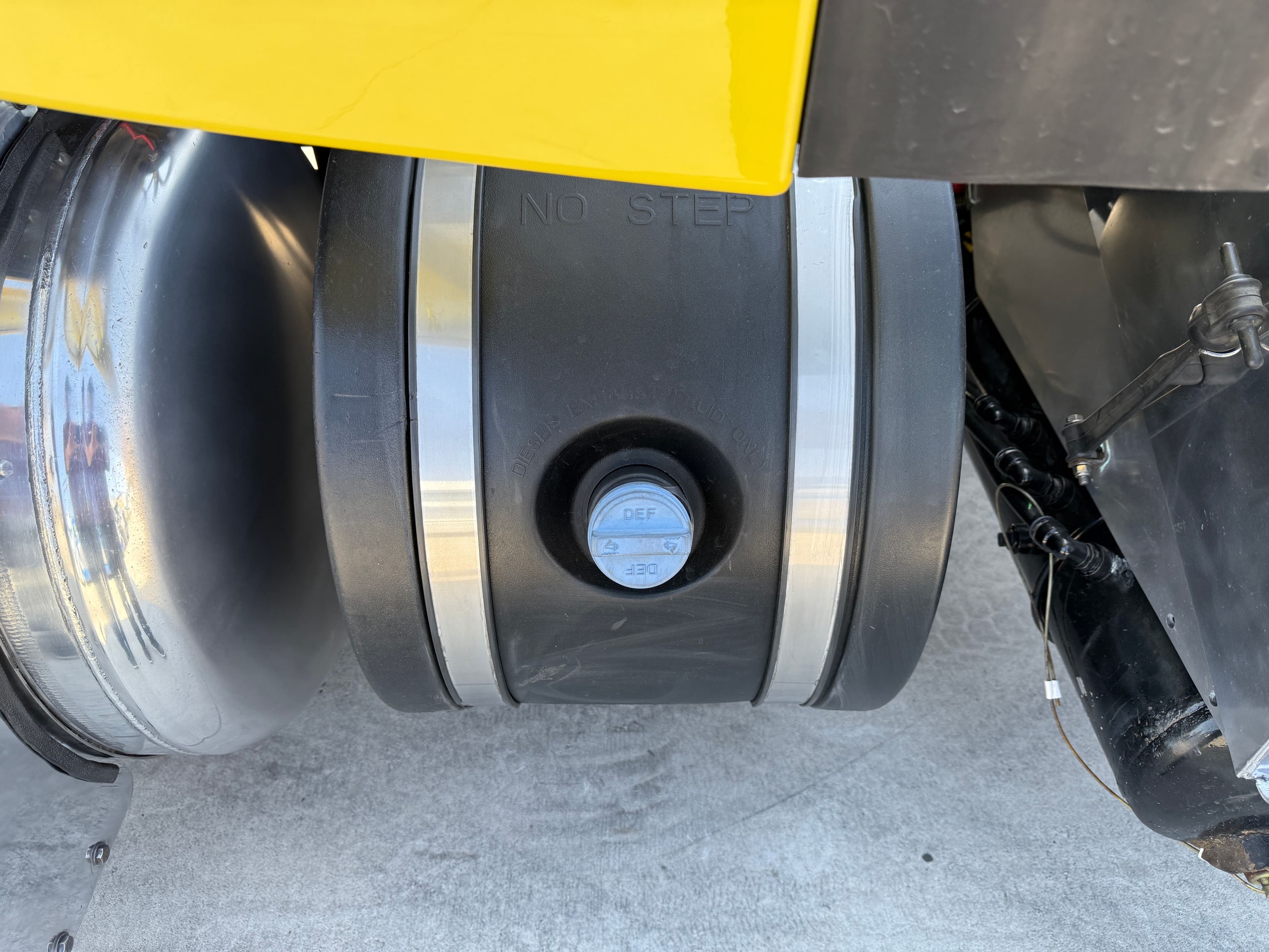 2021 Peterbilt 579 image 7