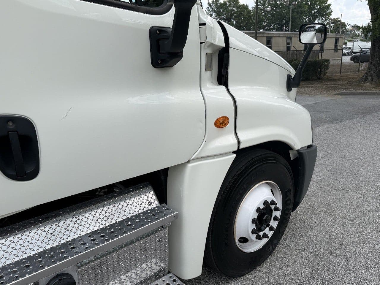 2018 Freightliner Cascadia 125 image 14