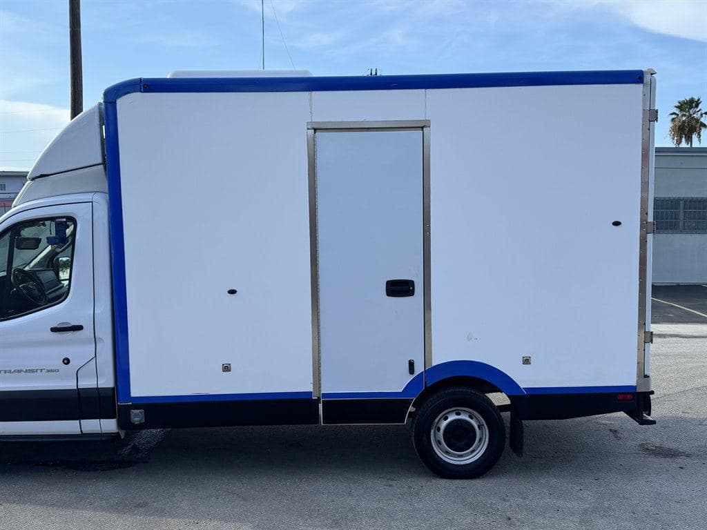 2023 Ford Transit T-350 image 7