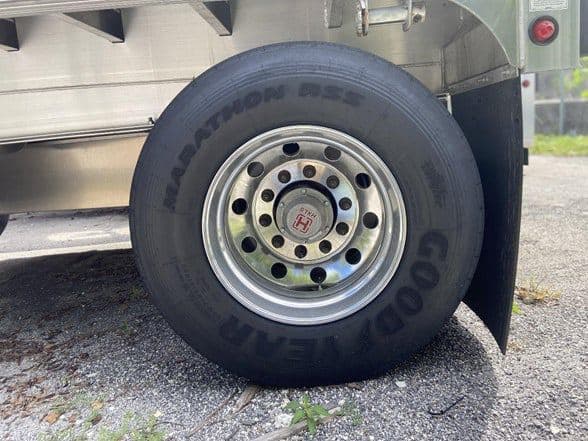 2025 Mac Trailer Mfg 1650 Cft image 9