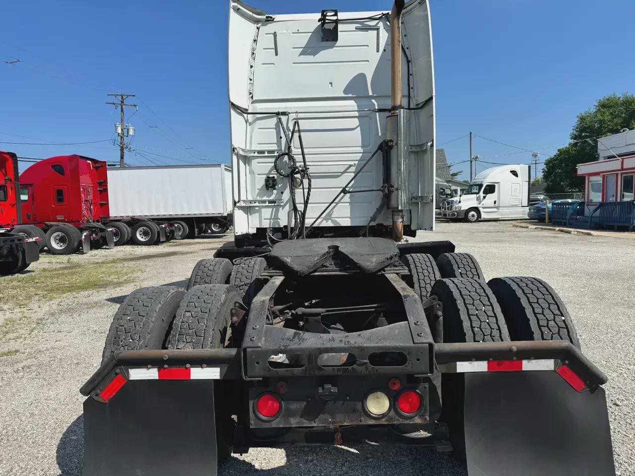 2003 Volvo VNL image 4