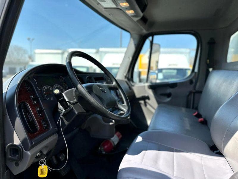 2019 Freightliner Cascadia 125 image 18