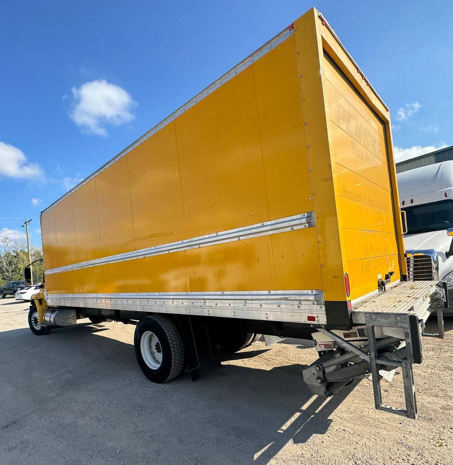 2020 International MV607 image 3