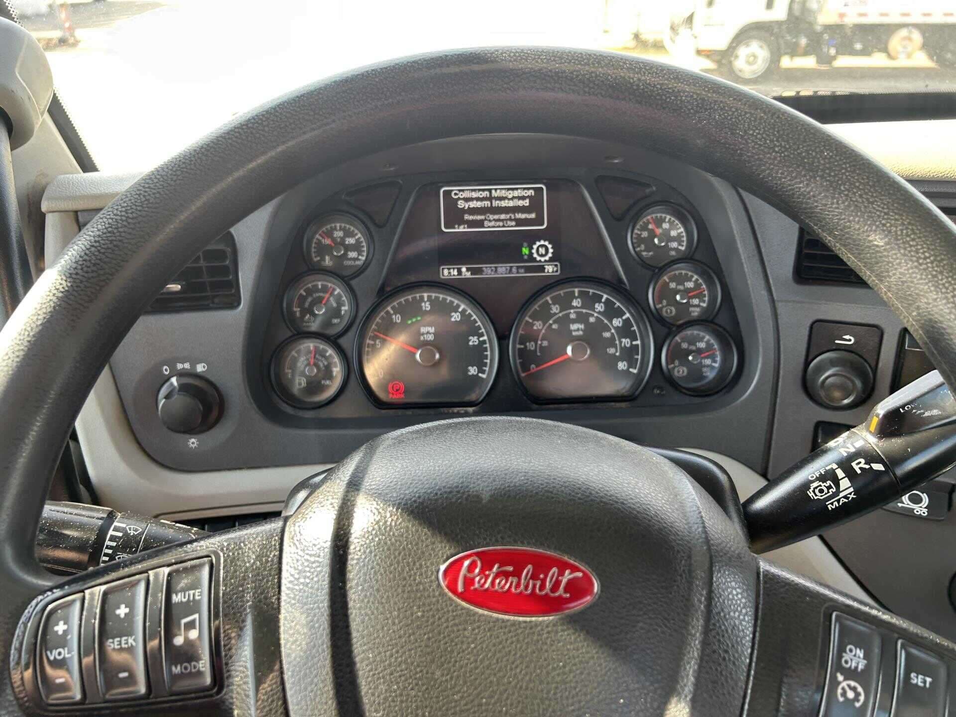 Used 2020 Peterbilt 579 Conventional - Day Cab in Houston, TX image 22