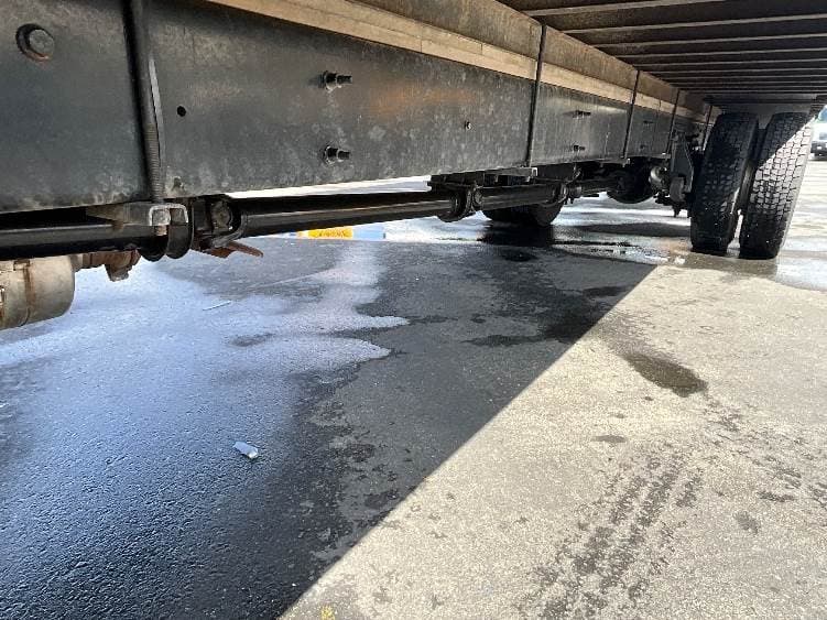 2022 International MV607 Box Truck - 220HP, 6 Speed Automatic, Roll up Door image 5