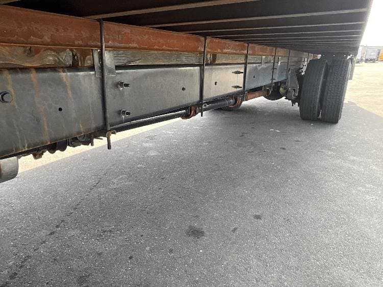 2022 International MV607 Box Truck - 220HP, 6 Speed Automatic, Roll up Door image 5