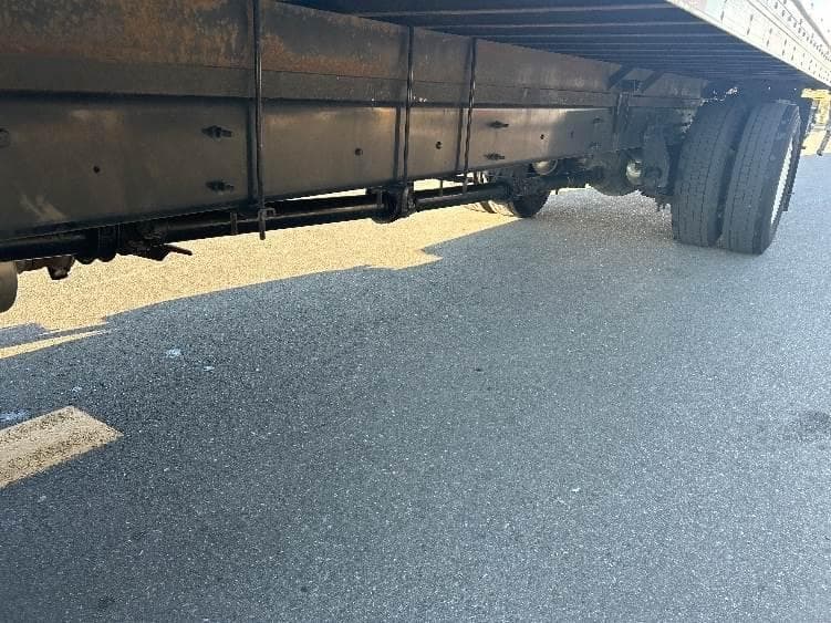 2022 International MV607 Box Truck - 220HP, 6 Speed Automatic, Roll up Door image 5